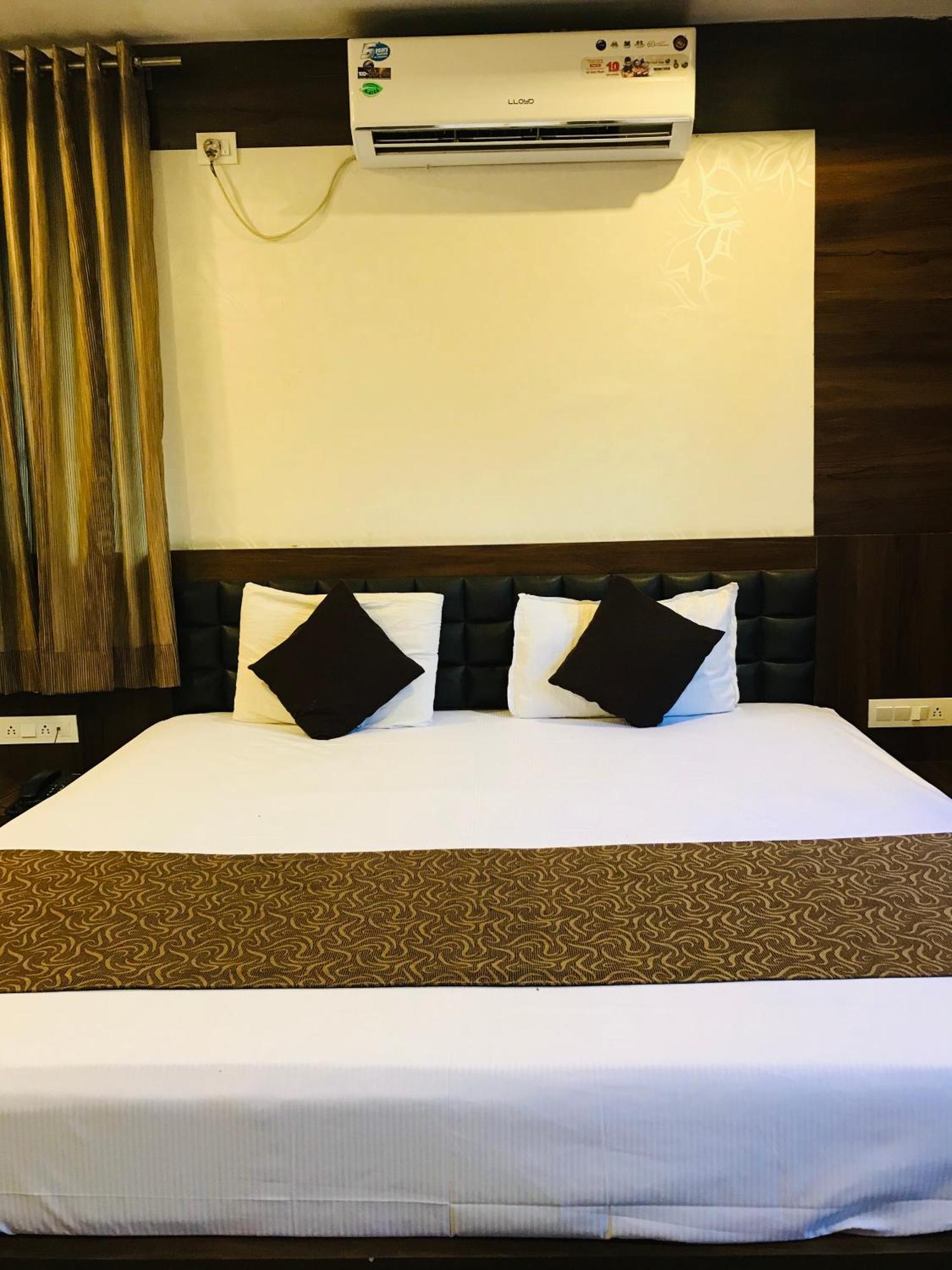 Liva Rooms Nászik Kültér fotó